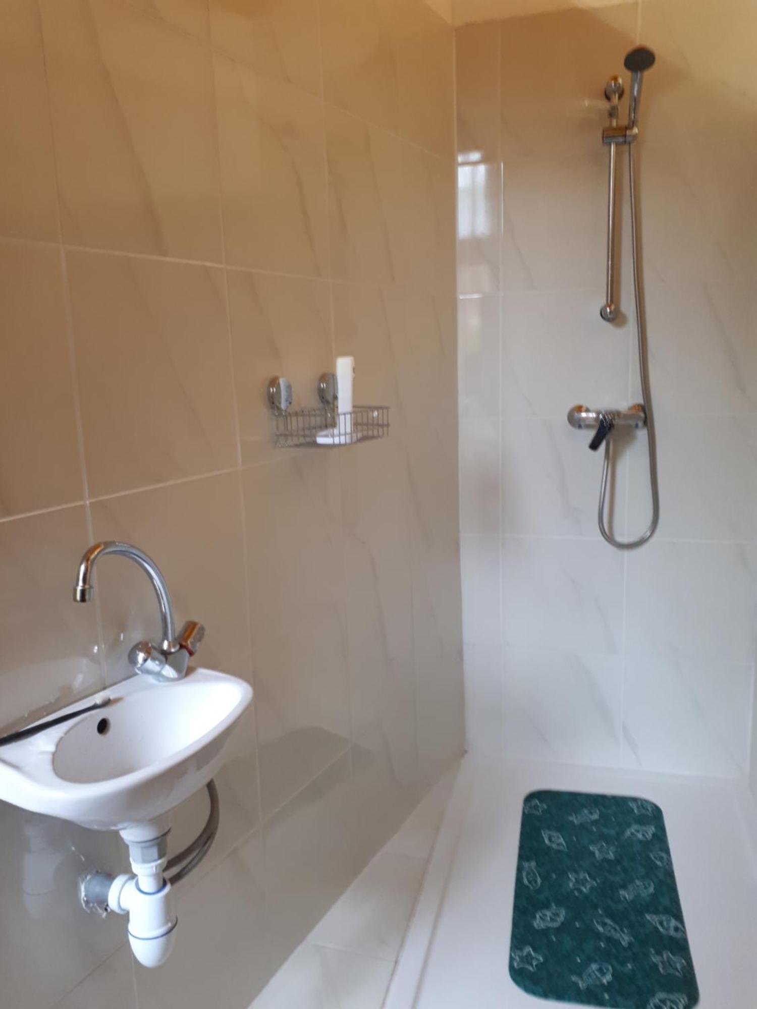 Apartment Loft Atypique Hyper Centre A 5mn A Pied De La De L'ecluse 2 A 8 Personnes Dinard